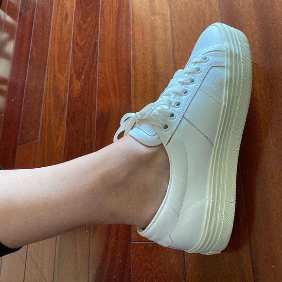 Saint Laurent leather platform. - Picture 3 of 3